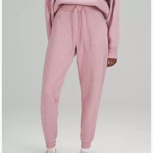 NWT lululemon scuba joggers in heathered pink taupe